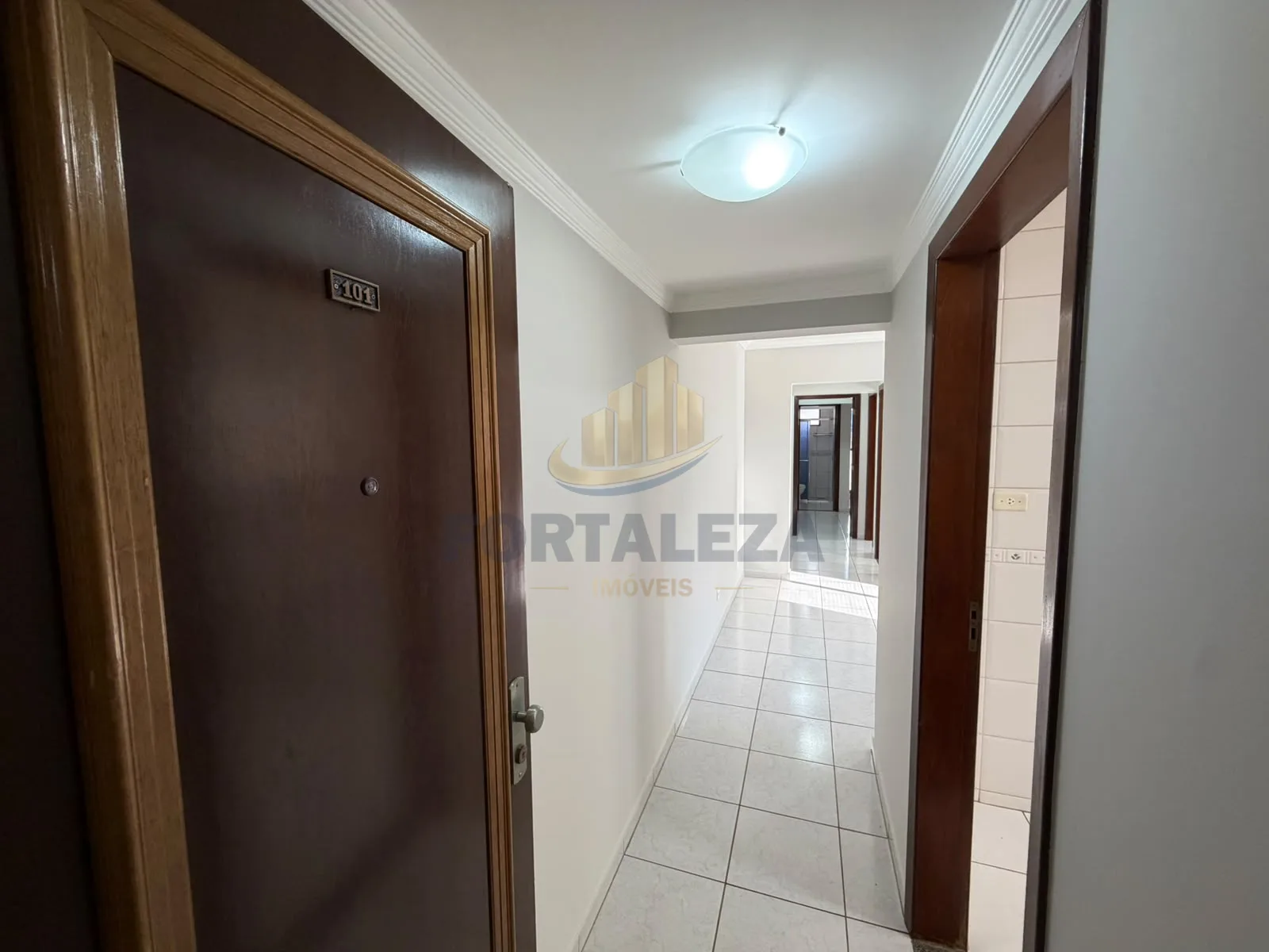 Apartamento para locação, Zona 07, Maringá-PR no Ed. São Tiago